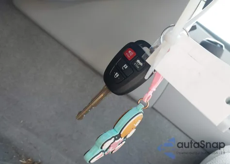 2017 Toyota Camry Le z USA, uszkodzony, nr VIN 4T1BF1FK8HU376791